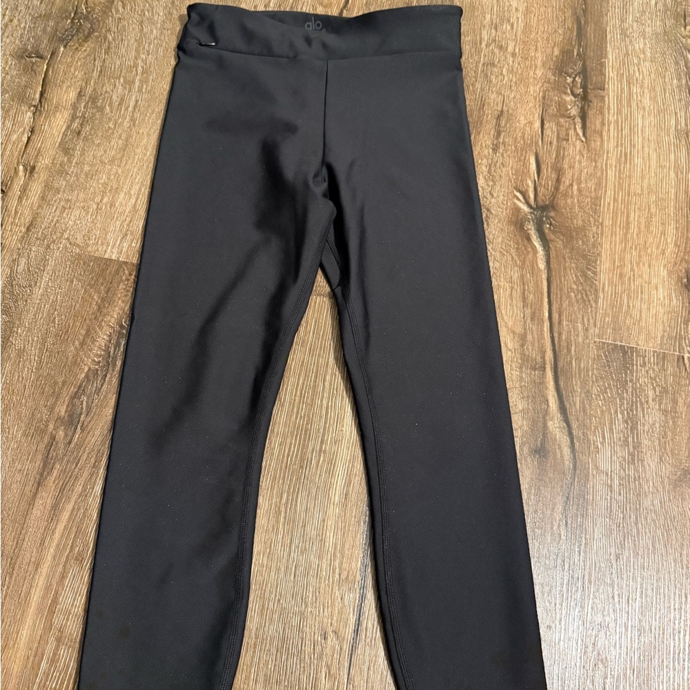ALO Yoga cropped Charcoal Leggings